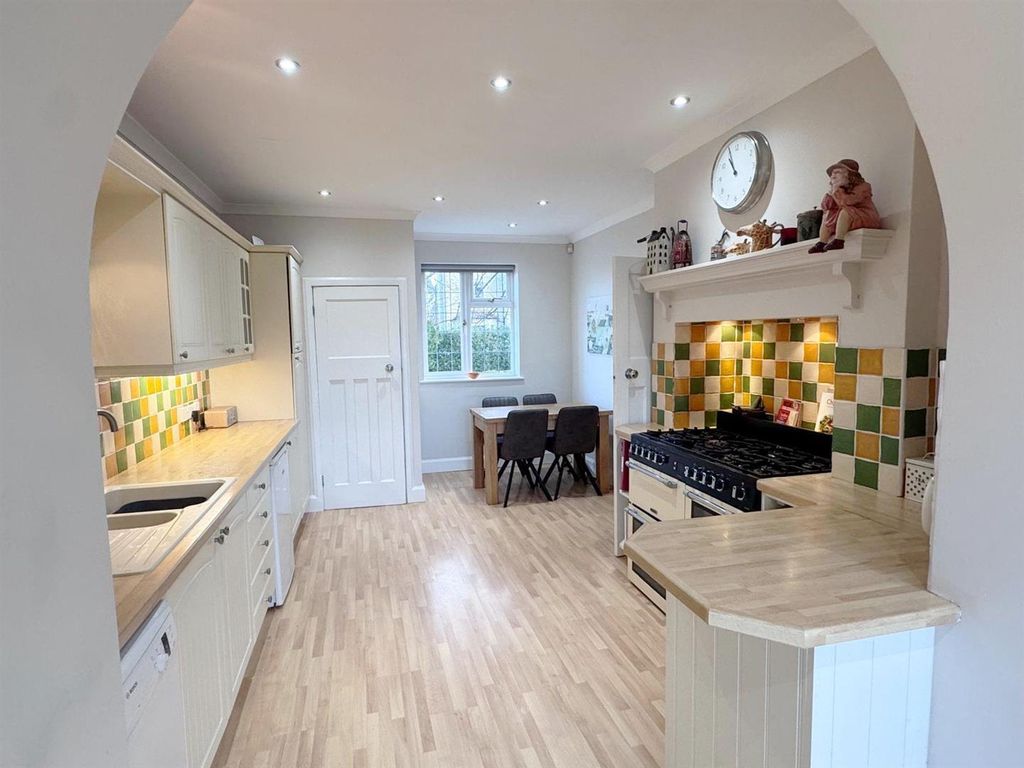 Property photo 3 of 33 Kitchen Diner 1.Jpg