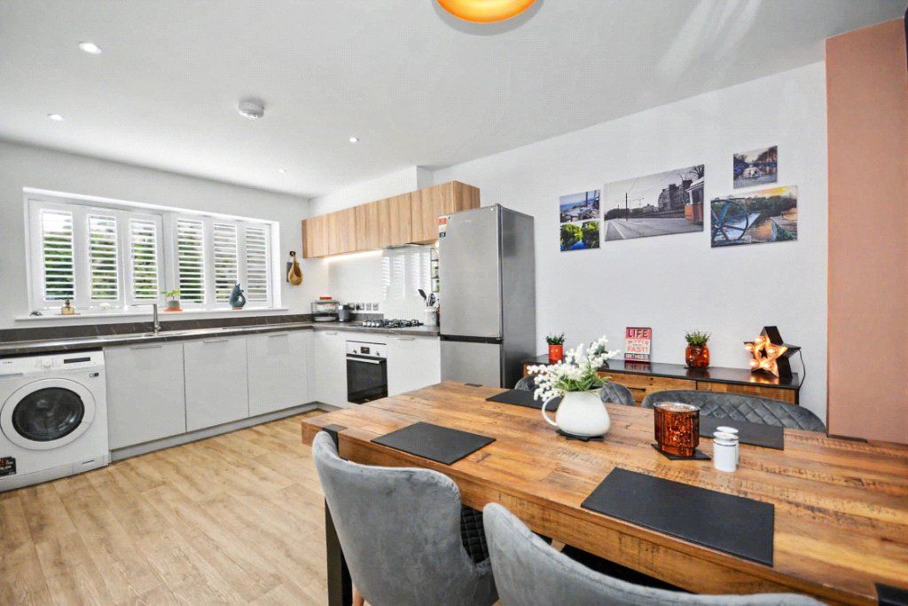 Property photo 2 of 19 Picture No. 62