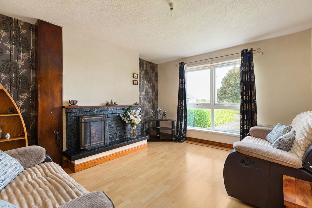 Property photo 3 of 12 Picture No. 11