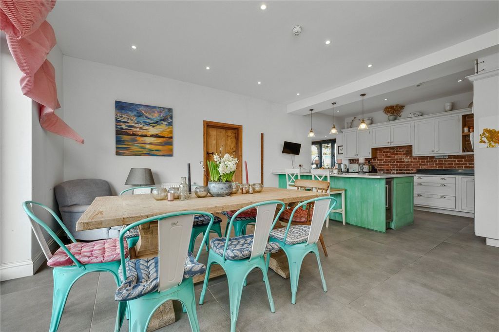 Property photo 3 of 32 Picture No. 49