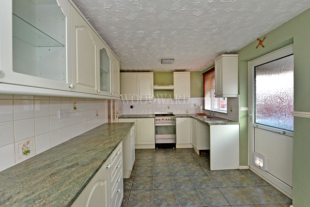 Property photo 3 of 13 Kitchen/Dining Room