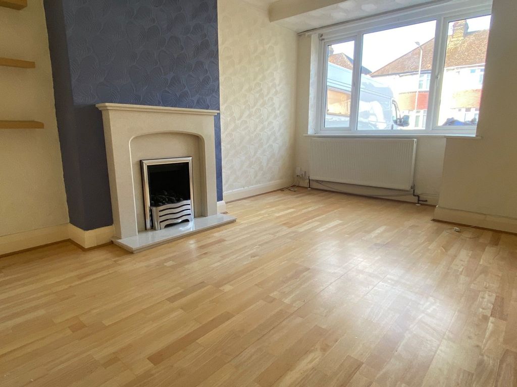 Property photo 3 of 12 3010813