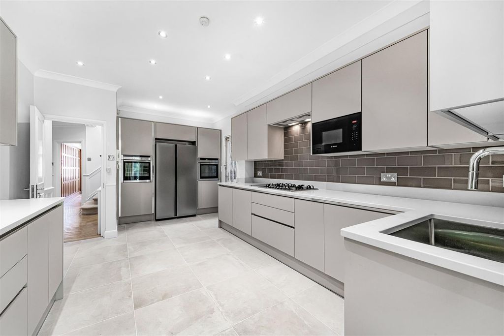 Property photo 2 of 13 Kitchen.Jpg