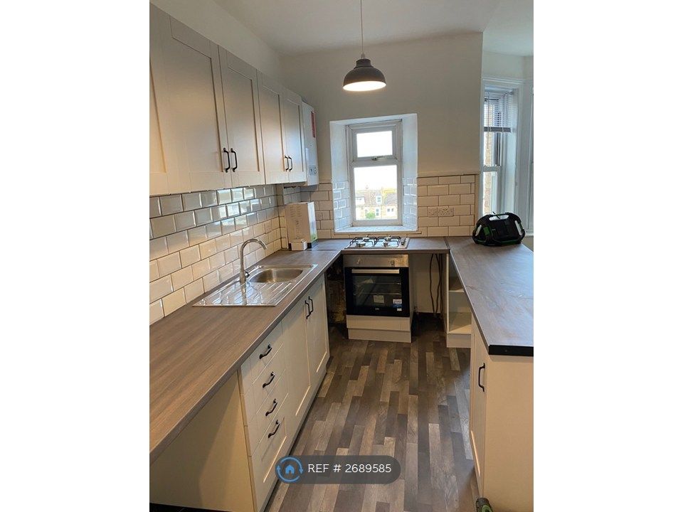 Property photo 3 of 13 Kitchen