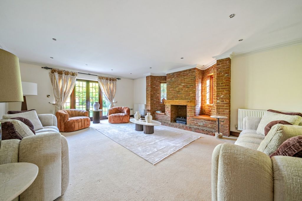 Property photo 3 of 18 Westwood Road