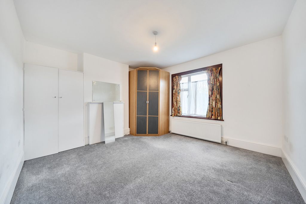 Property photo 2 of 19 1441939-17-69E63E...