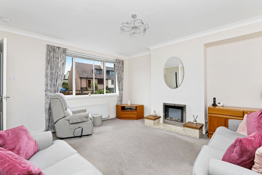 Property photo 2 of 22 5296593