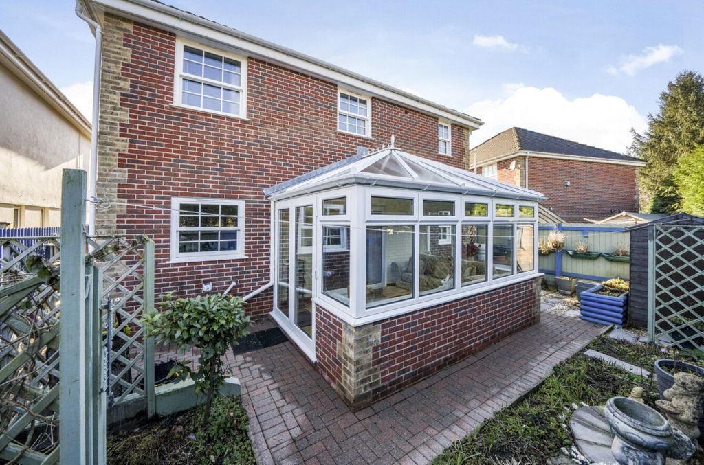 Property photo 3 of 16 Picture No. 27