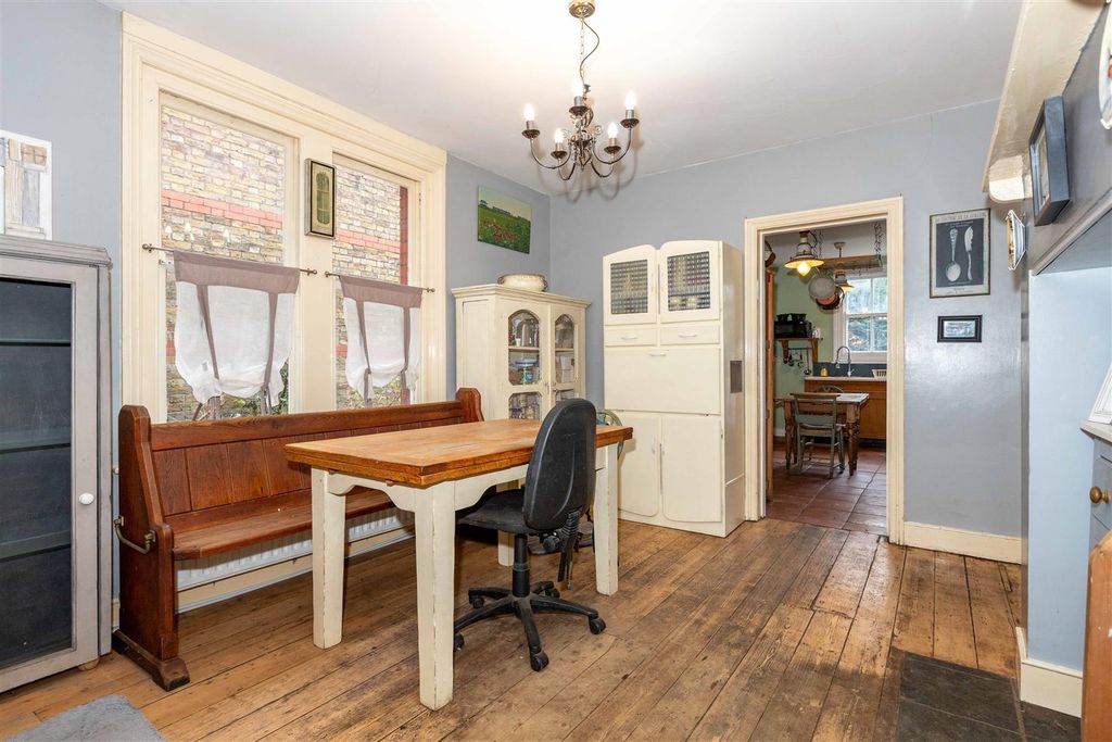 Property photo 3 of 18 Heenerd-04.Jpg