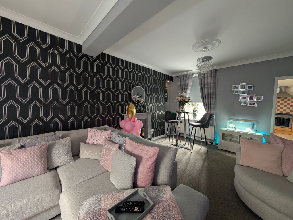 Property photo 3 of 8 Dining Room