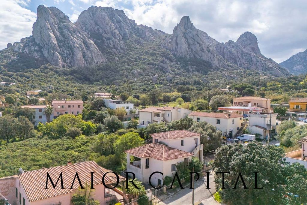 Property photo 1 of 44