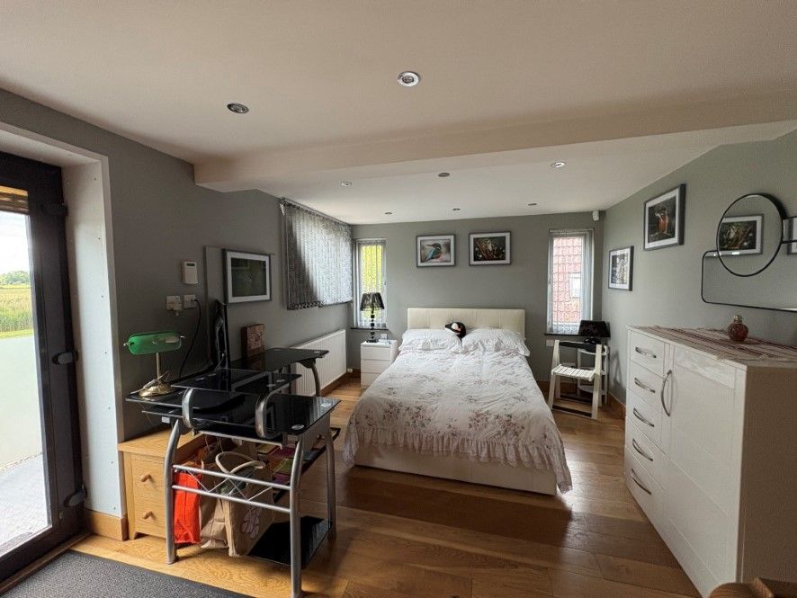 Additional image 7 of 3 bed flat for sale103 Lakeside, Isleham Marina, Fen Bank, Isleham, Ely, Cambridgeshire CB7