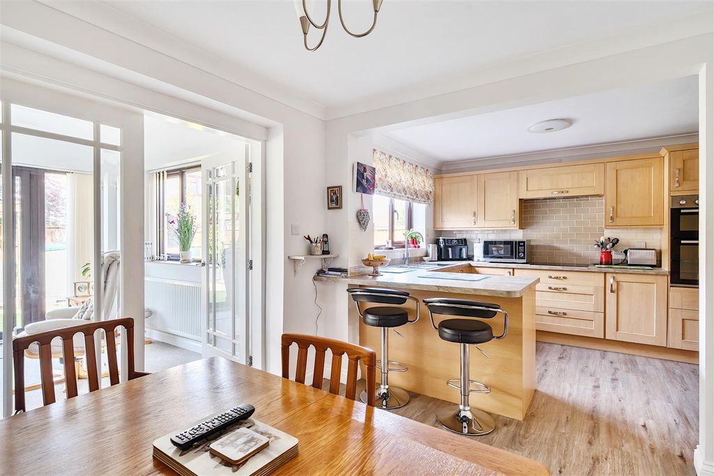 Property photo 2 of 18