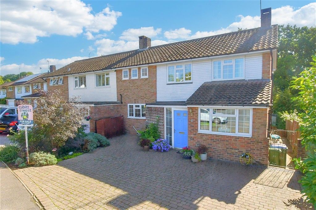 Property photo 2 of 14 Front