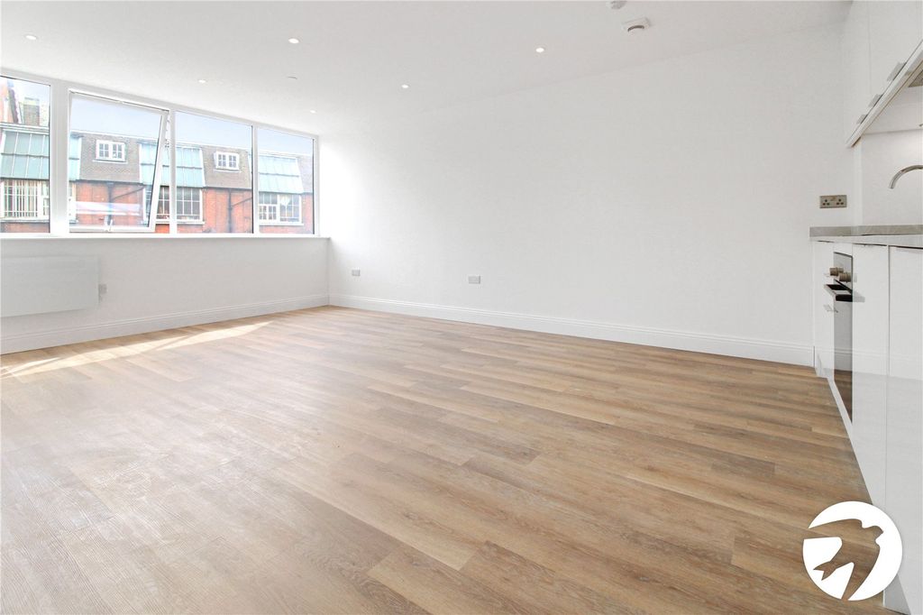 Property photo 2 of 11 Open Plan Living