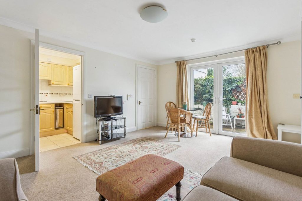 Property photo 3 of 17