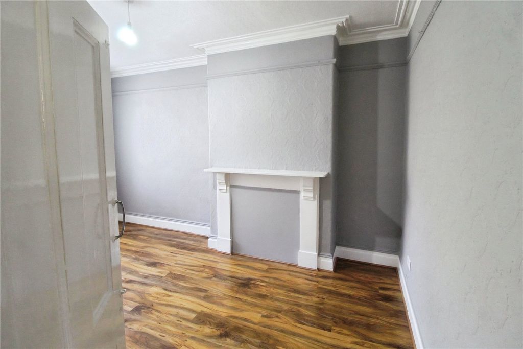 Property photo 3 of 14 Picture No. 05