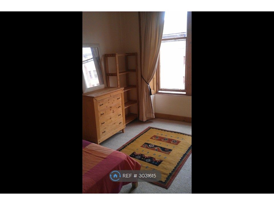 Property photo 3 of 9 Bedroom 1