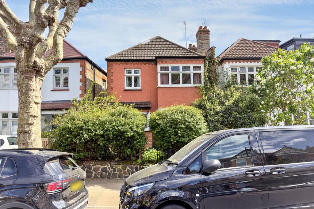 Property photo 1 of 13 38 Redston Road, Crouch End, London, N8 7Hj