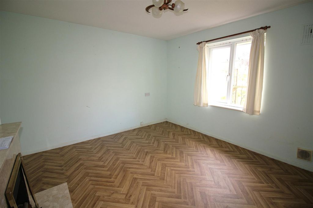 Property photo 2 of 10 Img_1936.Jpg