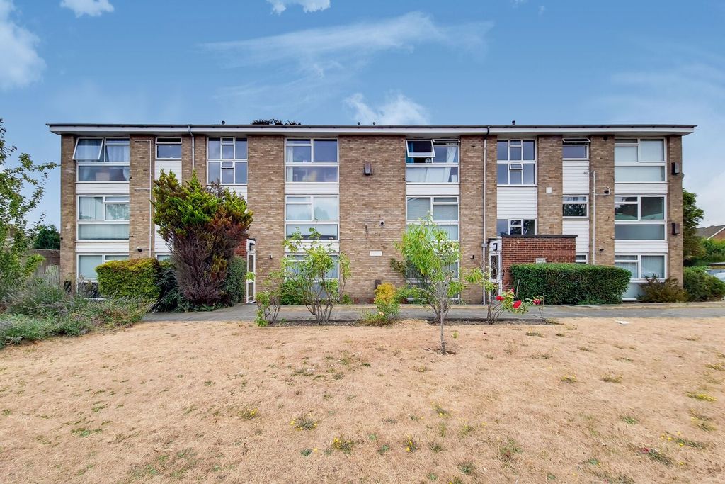 Property photo 2 of 10