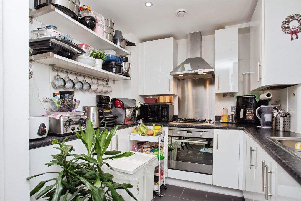 Property photo 3 of 11