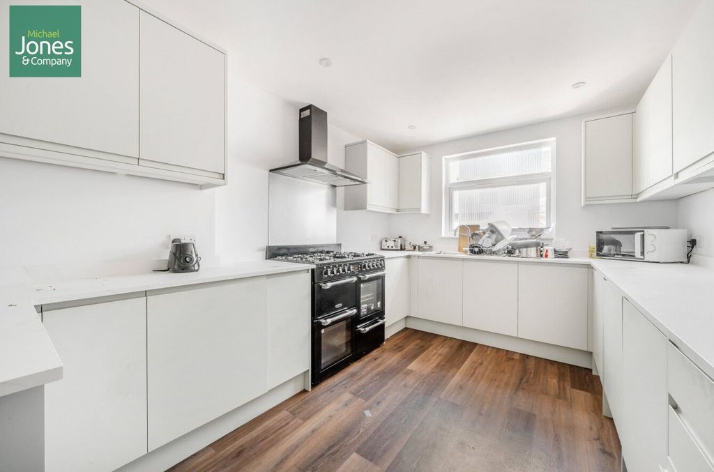 Property photo 1 of 7 Communal Kitchen