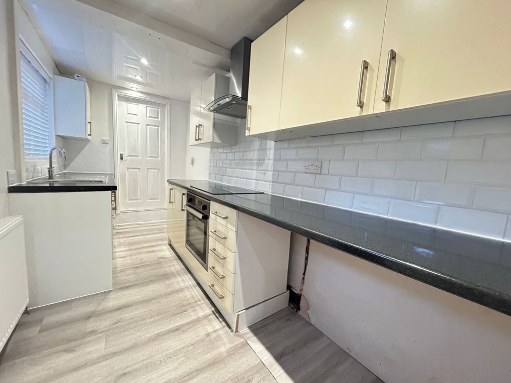 Property photo 3 of 15 44E4Be1E-A3F0-41F6-9327-Fab1492A7d7F