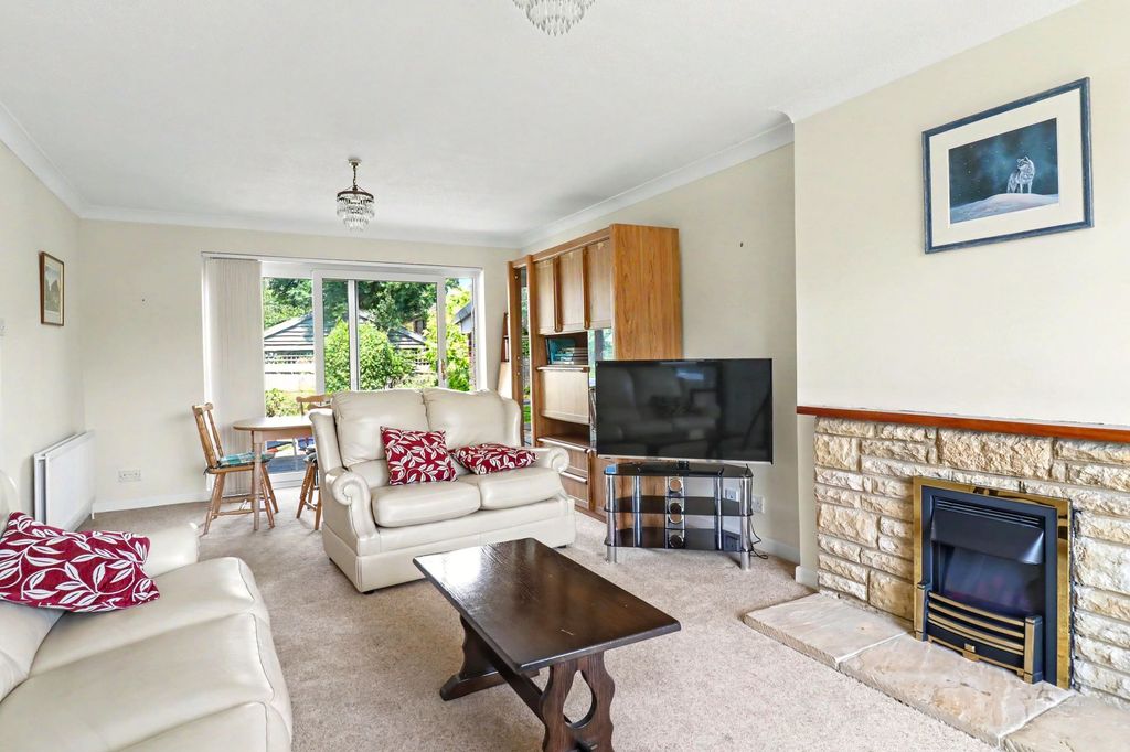 Property photo 2 of 17