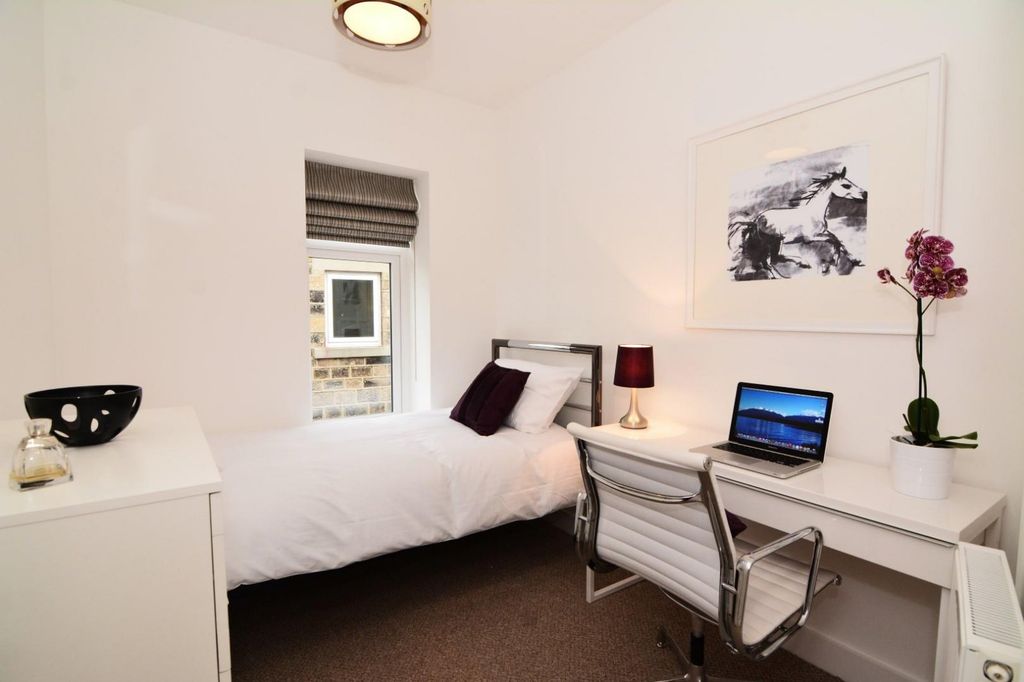 Property photo 2 of 12 Picture No. 01