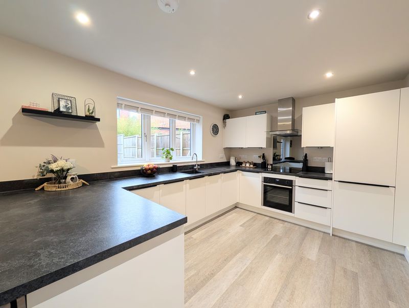 Property photo 2 of 22 Photo 11