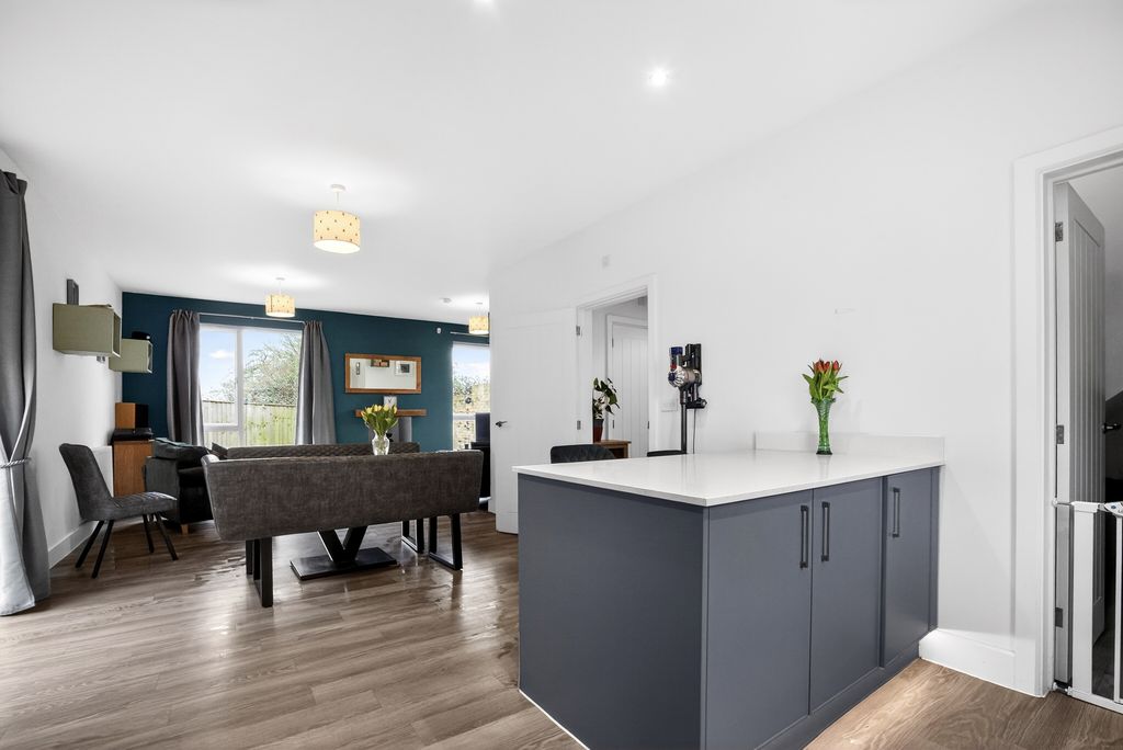 Property photo 3 of 22