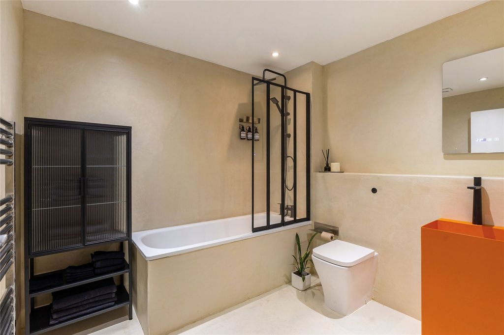 Property photo 2 of 14 Picture No. 21