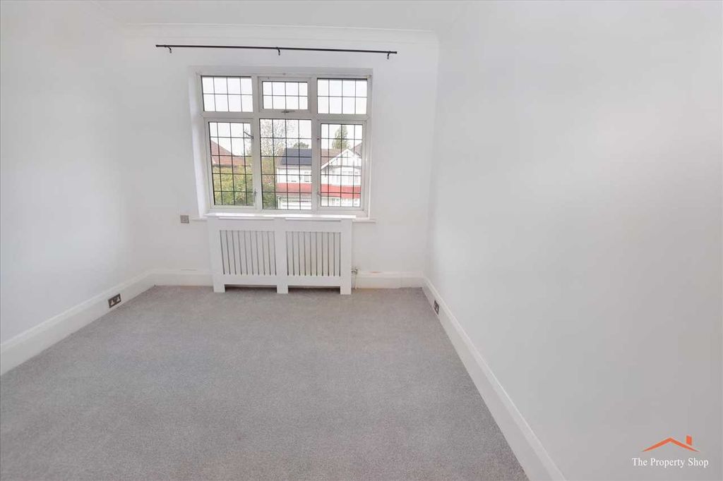 Additional image 11 of 5 bed detached house for salePenshurst Gardens, Edgware HA8