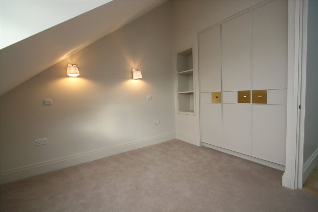 Property photo 3 of 9 Picture No. 06