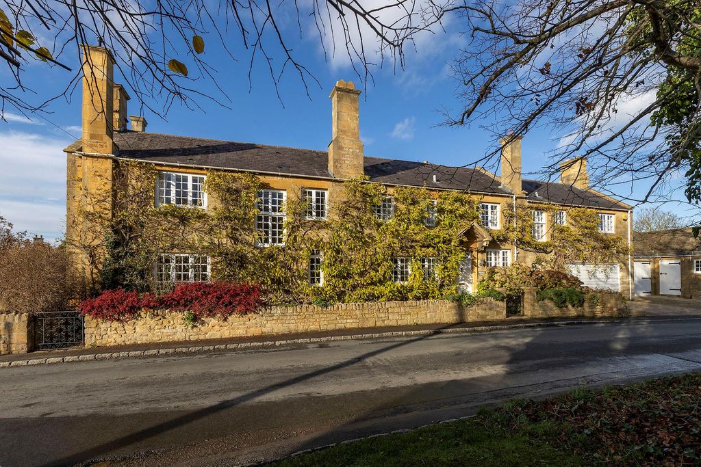 Property photo 2 of 27 Image