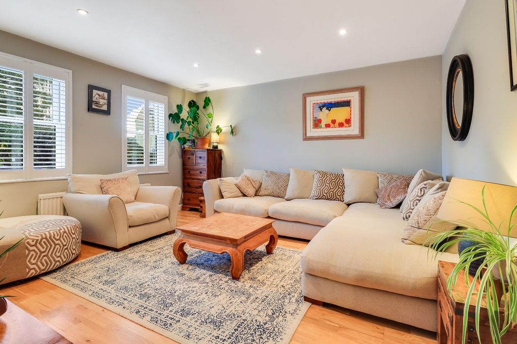 Property photo 2 of 18 Img (1).Jpg