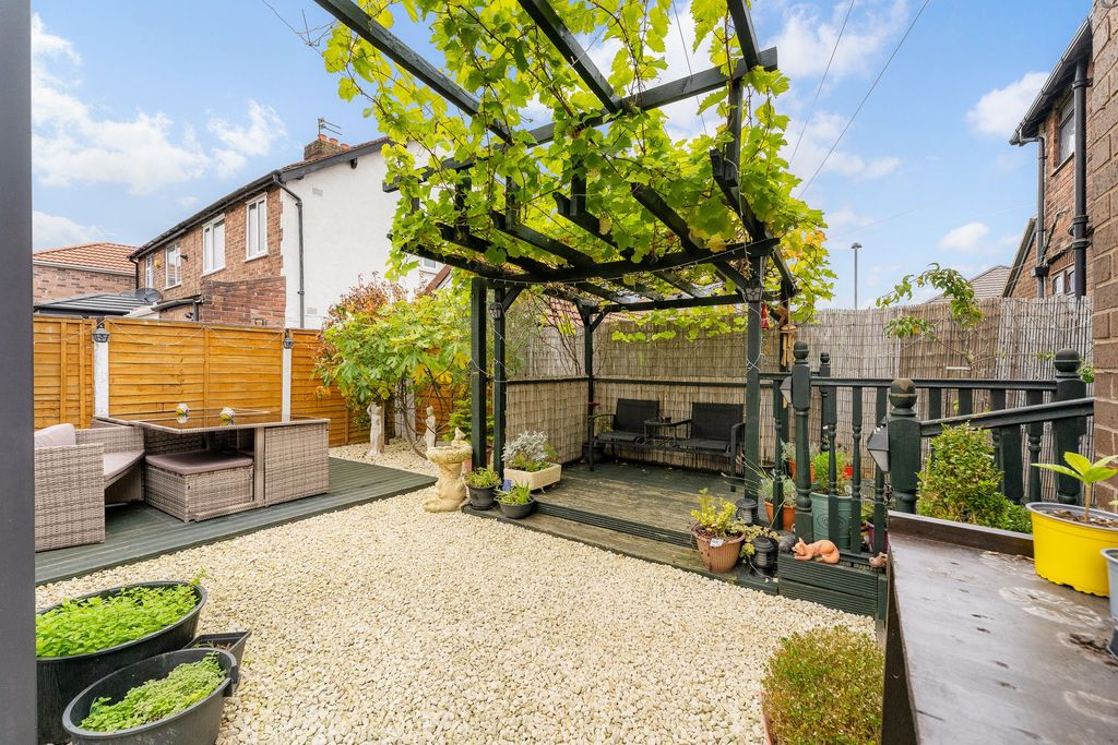 Property photo 3 of 25