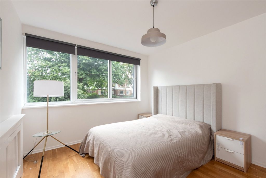 Property photo 3 of 12 Picture No. 02
