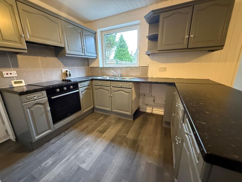 Property photo 3 of 11 4.Jpg