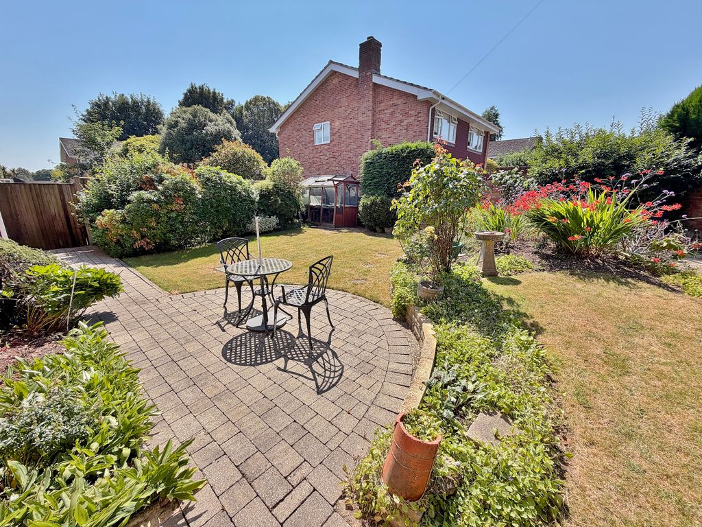 Property photo 2 of 24