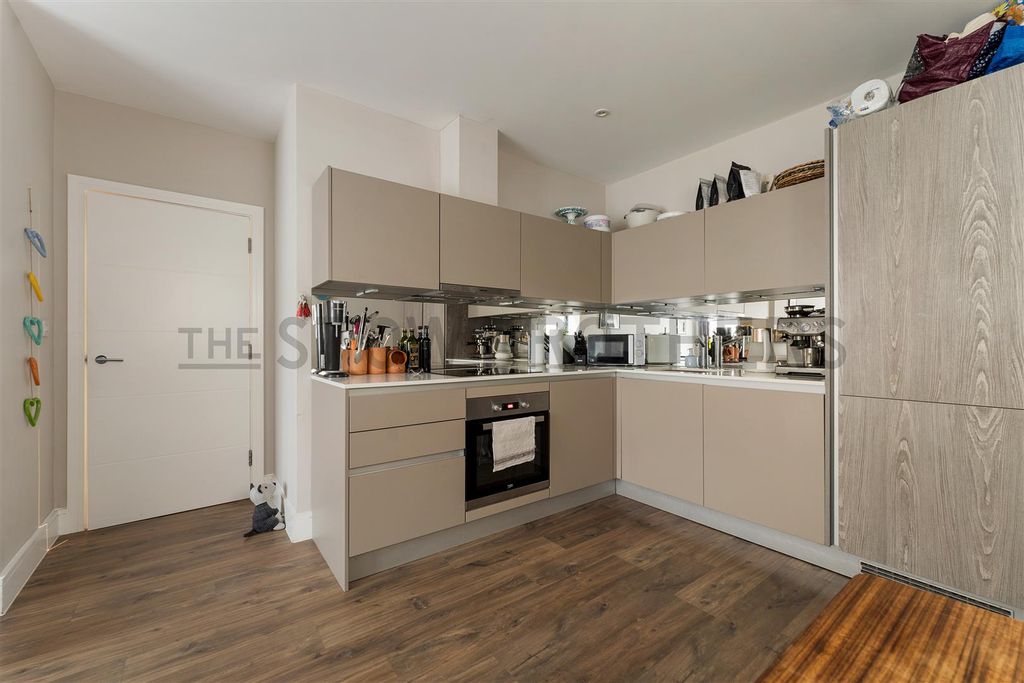 Property photo 3 of 24