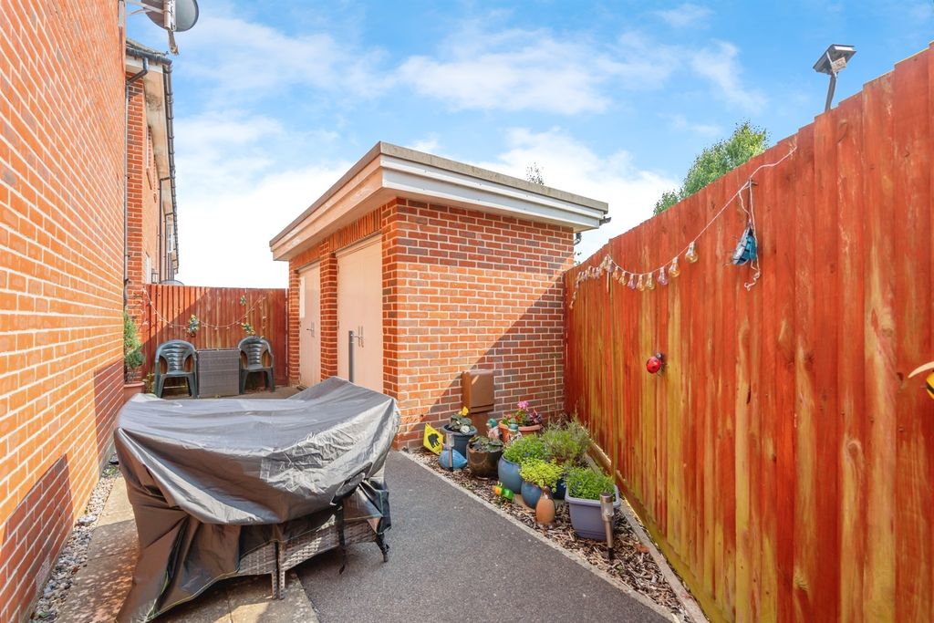 Property photo 2 of 14
