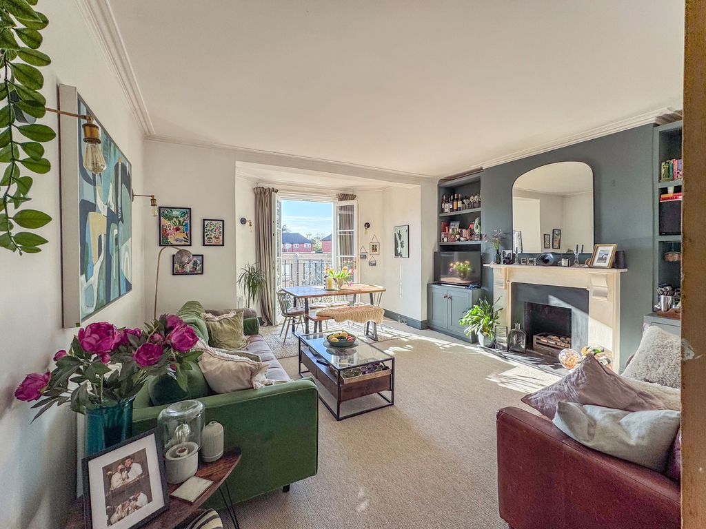 Property photo 1 of 24