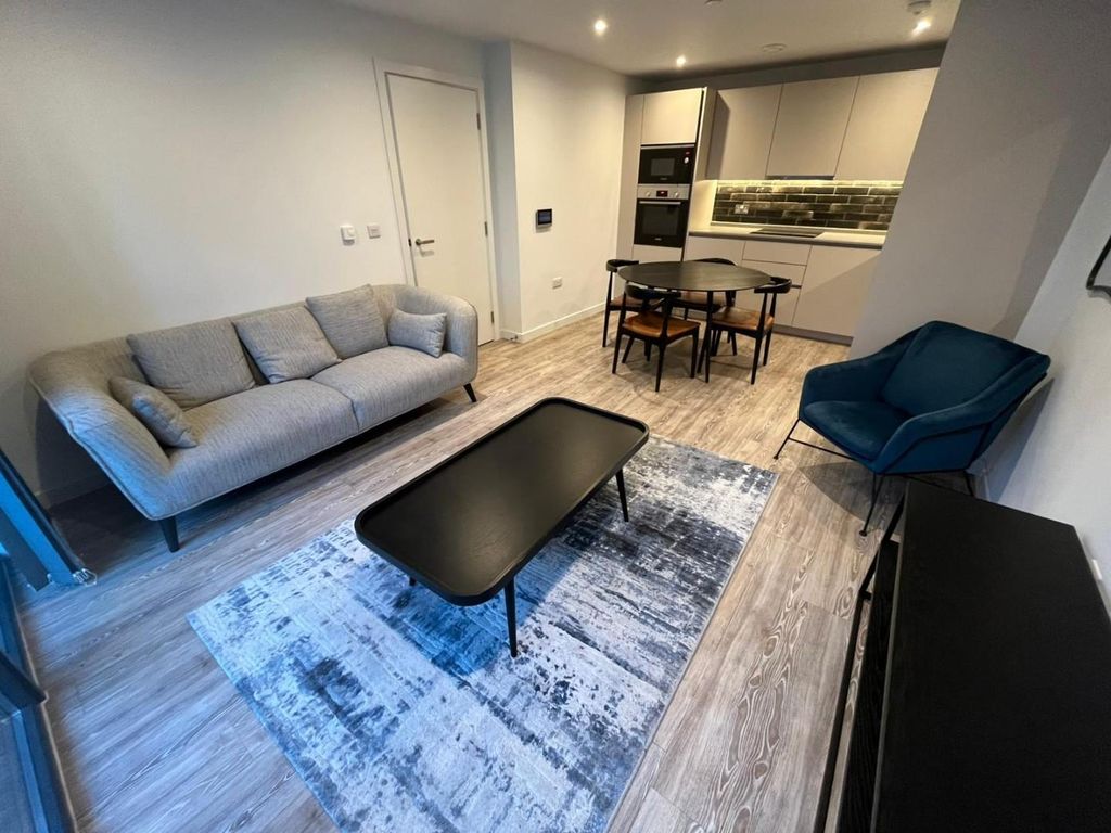 Property photo 2 of 13 Lounge