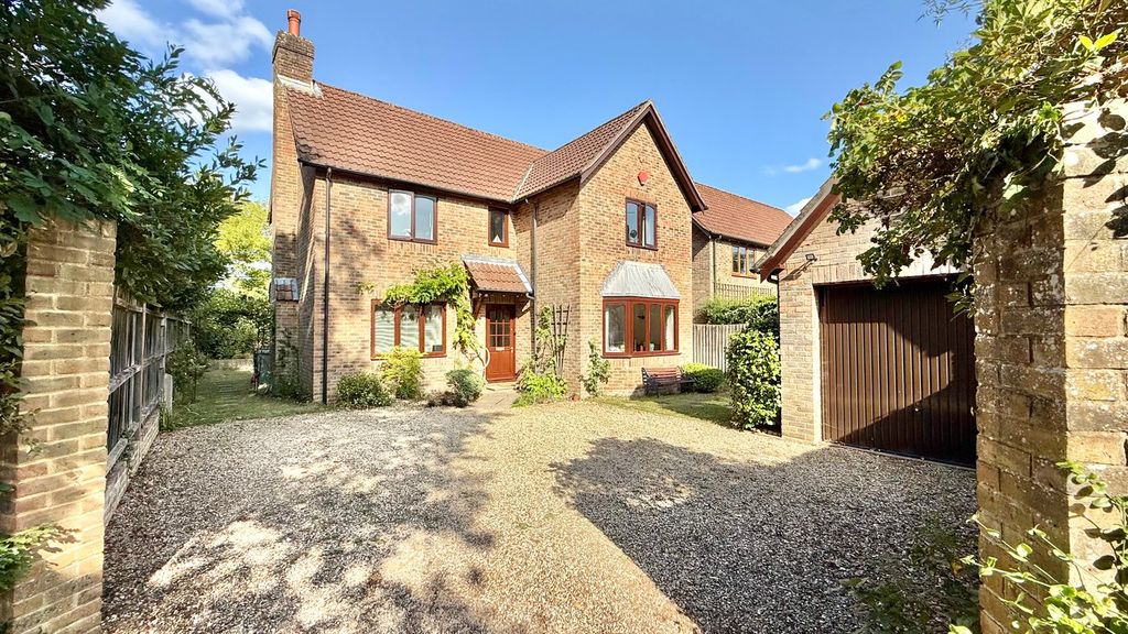 Property photo 1 of 23