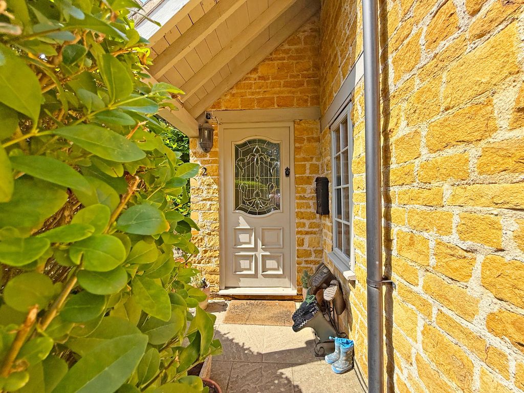 Property photo 2 of 38