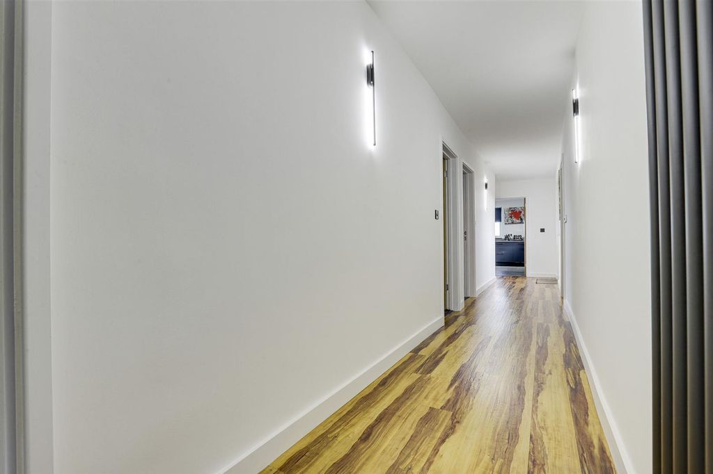 Additional image 17 of 5 bed detached house for salePark Drive, Ilkeston DE7