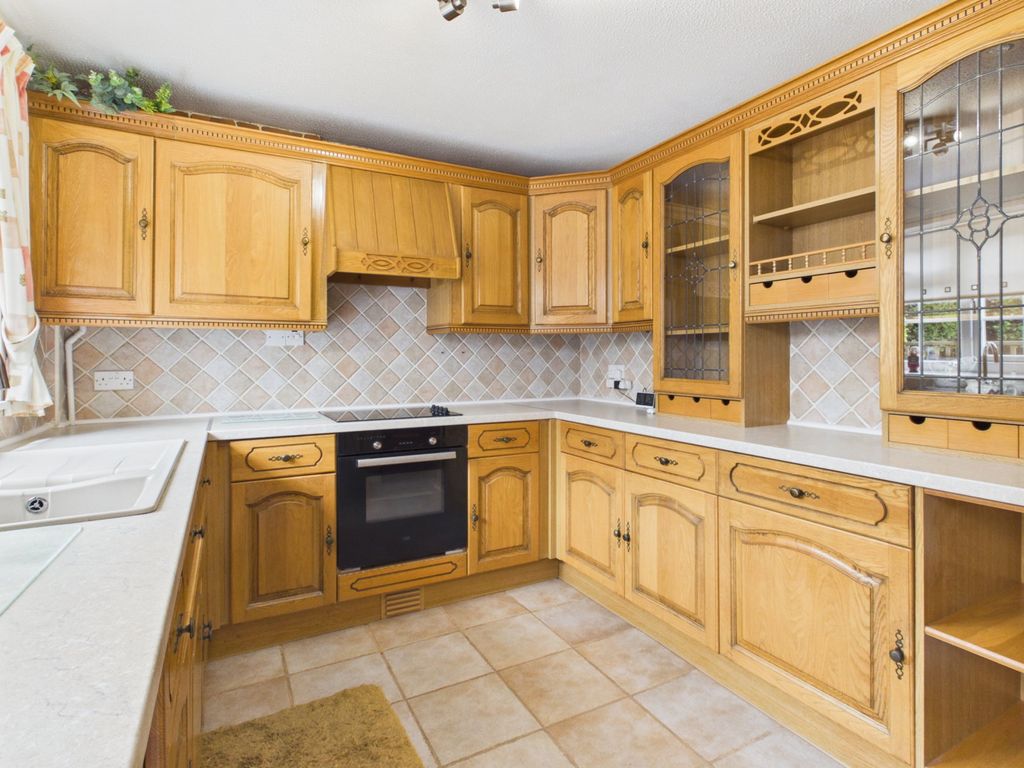 Property photo 3 of 25