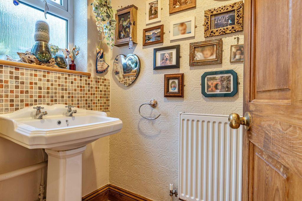 Additional image 8 of 4 bed detached house for salePaddock Close, Pershore WR10